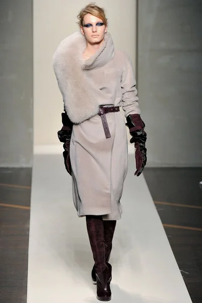 Look 9